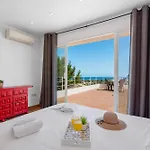 Moderna - Plusholidays * Ifach