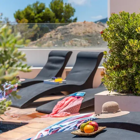 Moderna - Plusholidays Willa *