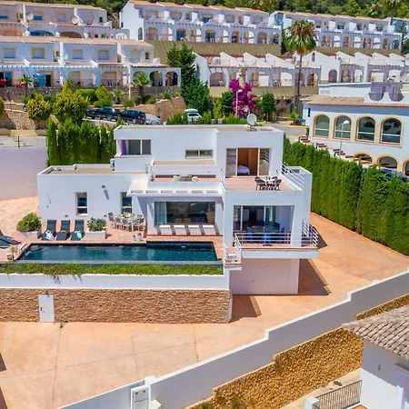 Moderna - Plusholidays Ifach