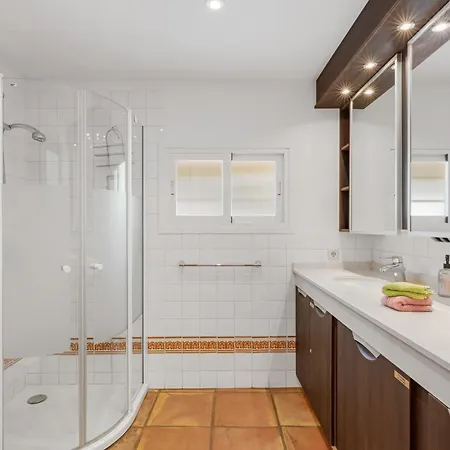 Moderna - Plusholidays Βίλα Ifach