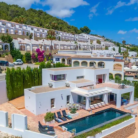 Βίλα Moderna - Plusholidays *