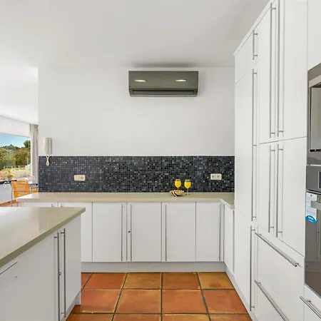 Moderna - Plusholidays Βίλα