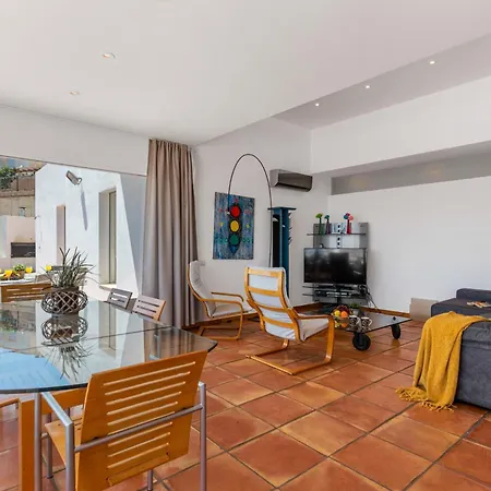 Moderna - Plusholidays Βίλα *