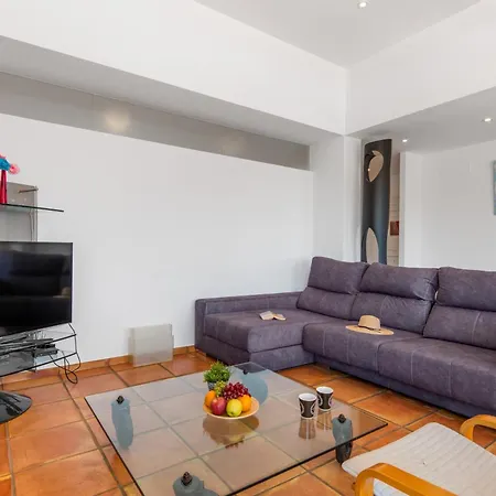 Βίλα Moderna - Plusholidays