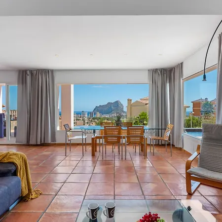 Moderna - Plusholidays Ifach